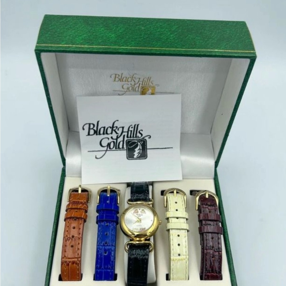 Elegant Gold and Black Watch - Picture 2 of 2